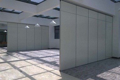 西安廠家100型展覽館活動(dòng)隔斷