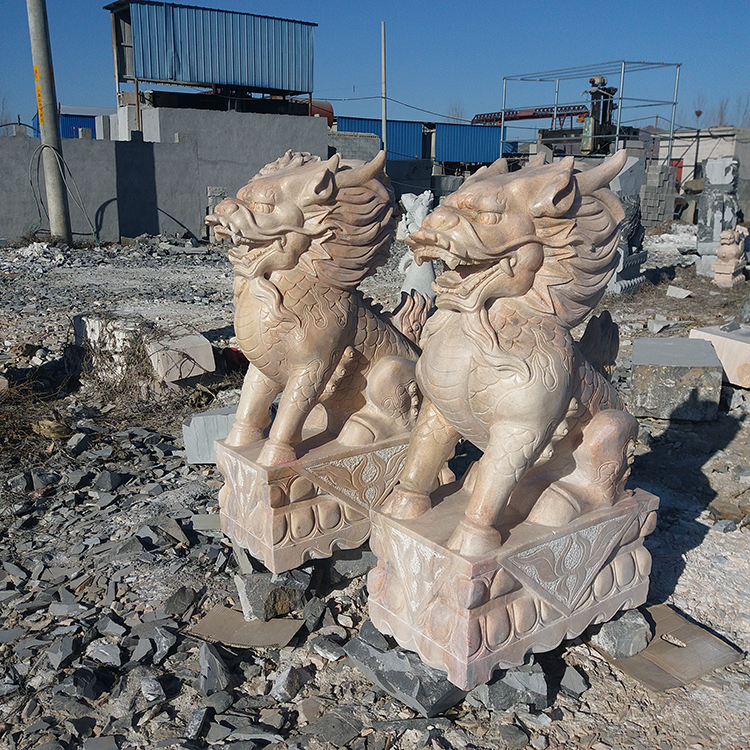 漢白玉石雕麒麟酒店鎮(zhèn)宅石麒麟擺件