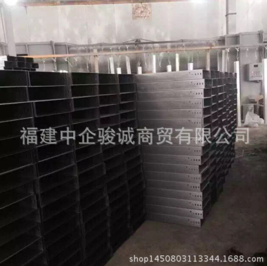 供應(yīng)槽式橋架 供應(yīng)金屬鍍鋅橋架 金屬鍍鋅橋架報(bào)價(jià) 金屬鍍鋅橋架廠(chǎng)家 槽式橋架