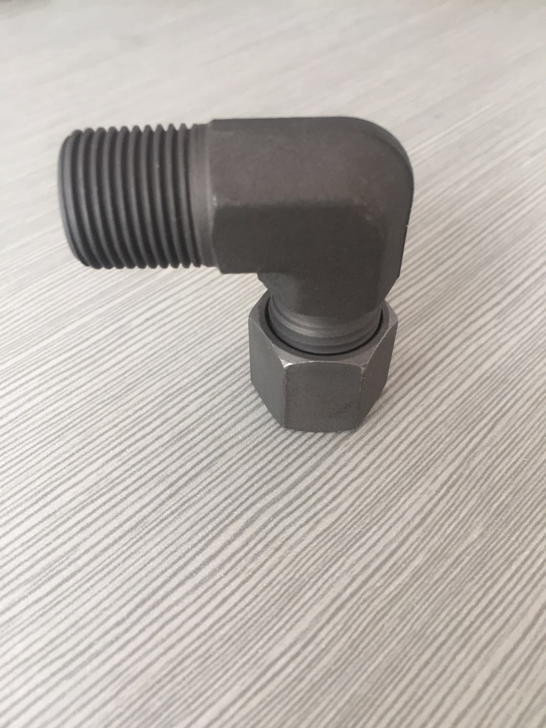 卡套式接頭 90°