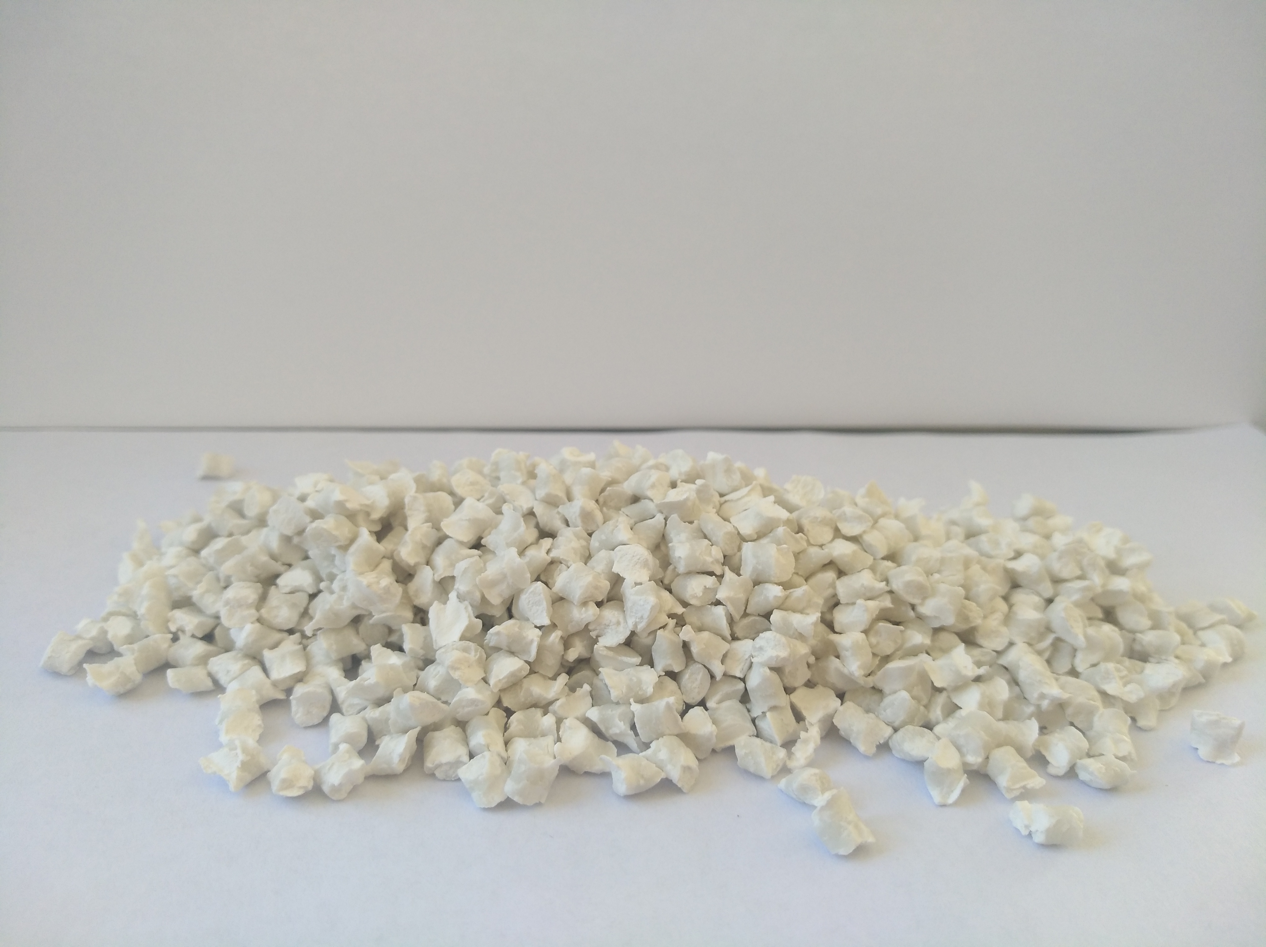 廣西透明滑石粉母料供應(yīng)透明滑石粉透明母料透明填充助劑 透明母料透明填充助劑