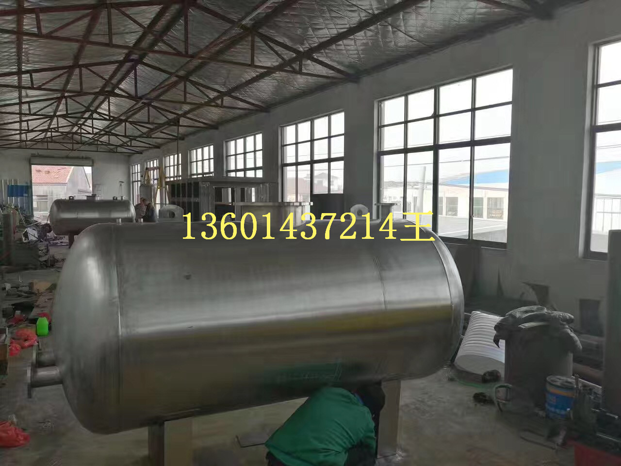 供應(yīng)專業(yè)制造各種型號半容積式換熱器 專業(yè)制造各種型號容積式換熱器 專業(yè)制造各種型號不銹容積式換熱器