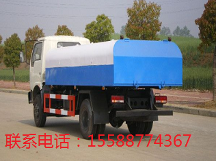 山東生產(chǎn)的 灑水車(chē) 垃圾車(chē) 吸污車(chē) 多功能垃機(jī)車(chē) 買(mǎi)的放心 用的放心 售后更放心