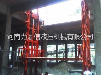 *工廠升降作業(yè)平臺4、6、5、8米高空升降平臺電動單桅升降機(jī)
