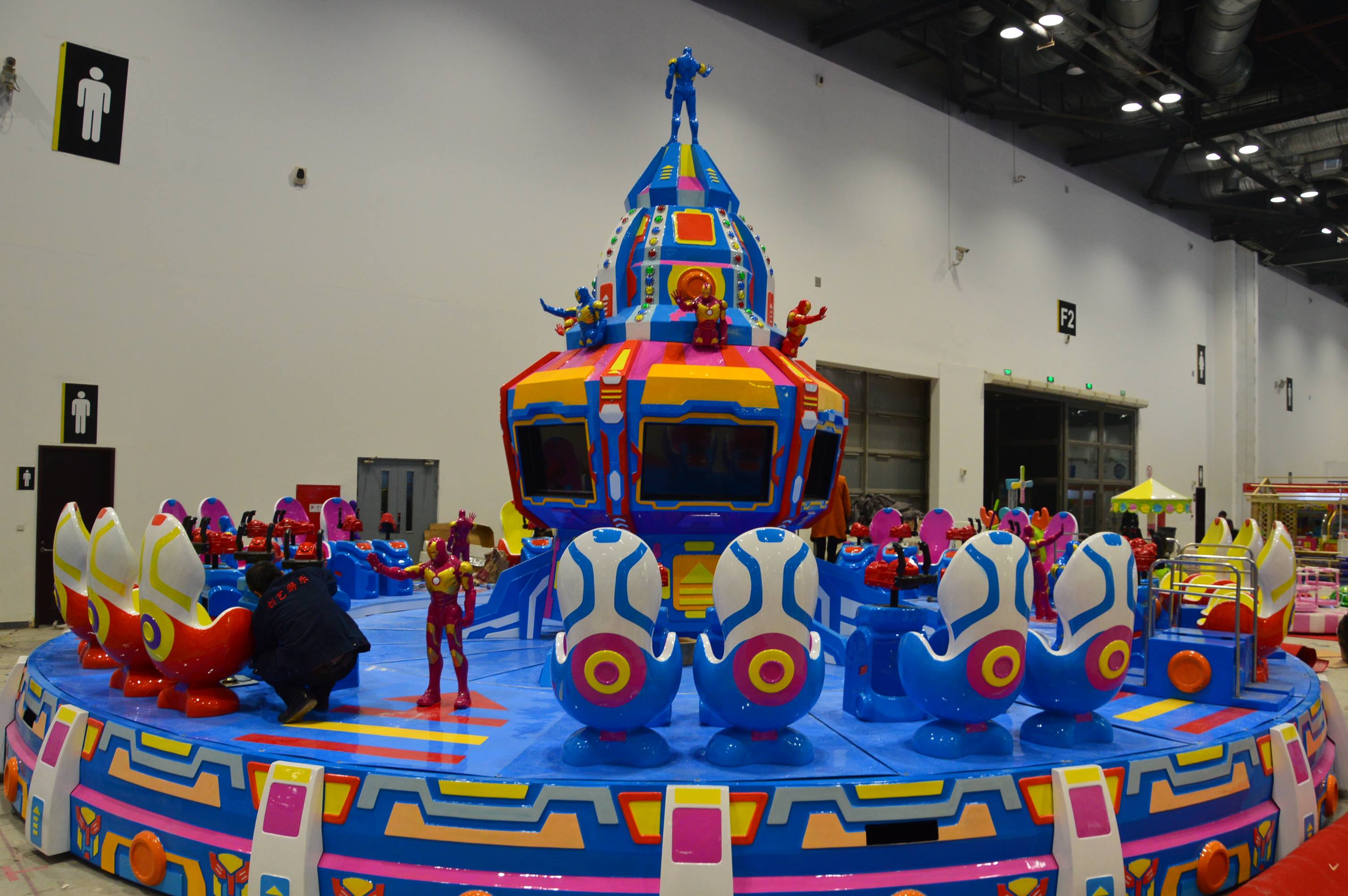 創(chuàng)藝游樂星球特戰(zhàn)隊first款與LED屏幕游戲相結(jié)合的游樂設(shè)備