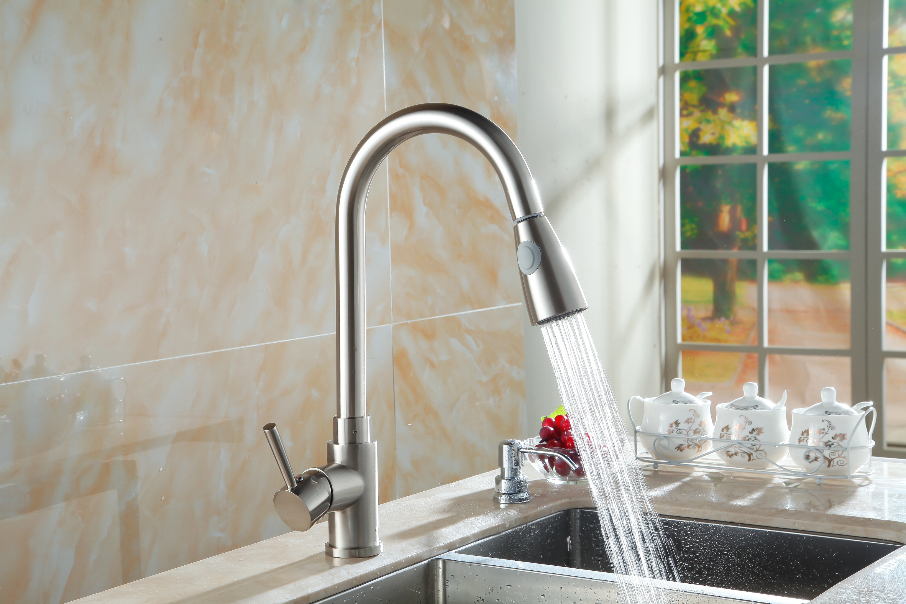 溫州外貿(mào)水龍頭公司 溫州外貿(mào)水龍頭優(yōu)質(zhì)供應商    優(yōu)質(zhì)帶按鈕水龍頭廠家   帶按鈕水龍頭經(jīng)銷商