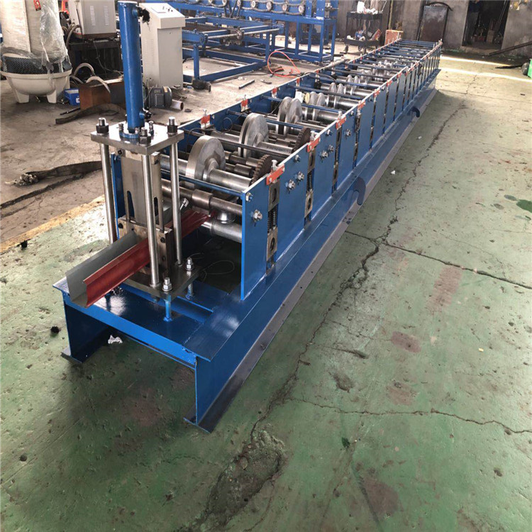 鋼結(jié)構(gòu)房屋檐落水槽設(shè)備廠家鋼結(jié)構(gòu)別墅設(shè)備