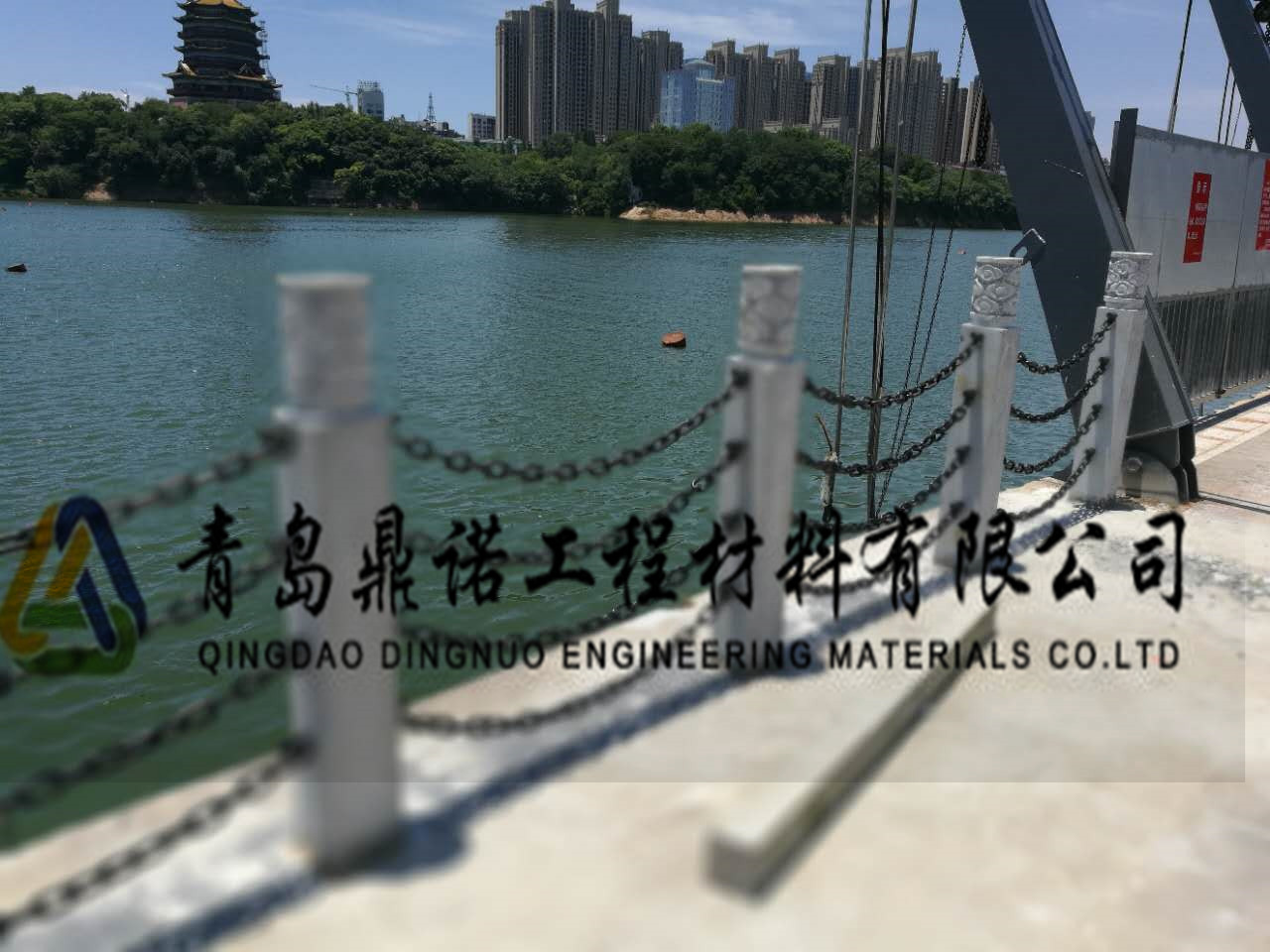 河岸海邊河邊公園景區(qū)包塑鋼鏈、塑鋼鏈條安全防護作用