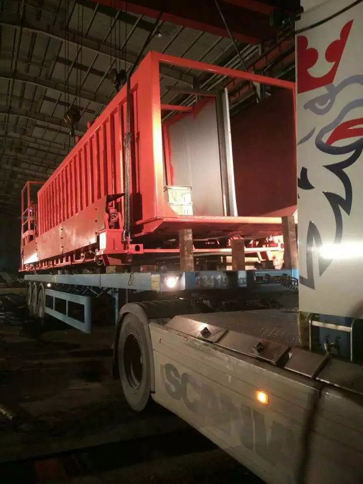 深圳專業(yè)物流公司 深圳到香港專業(yè)物流公司 深圳到香港專業(yè)平板車運(yùn)輸 專業(yè)工程運(yùn)輸公司