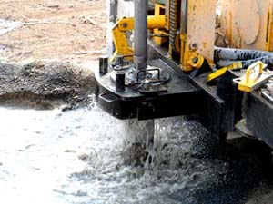 JK590C履帶式液壓潛孔鉆機(jī)，履帶式液壓潛孔鉆機(jī)廠家