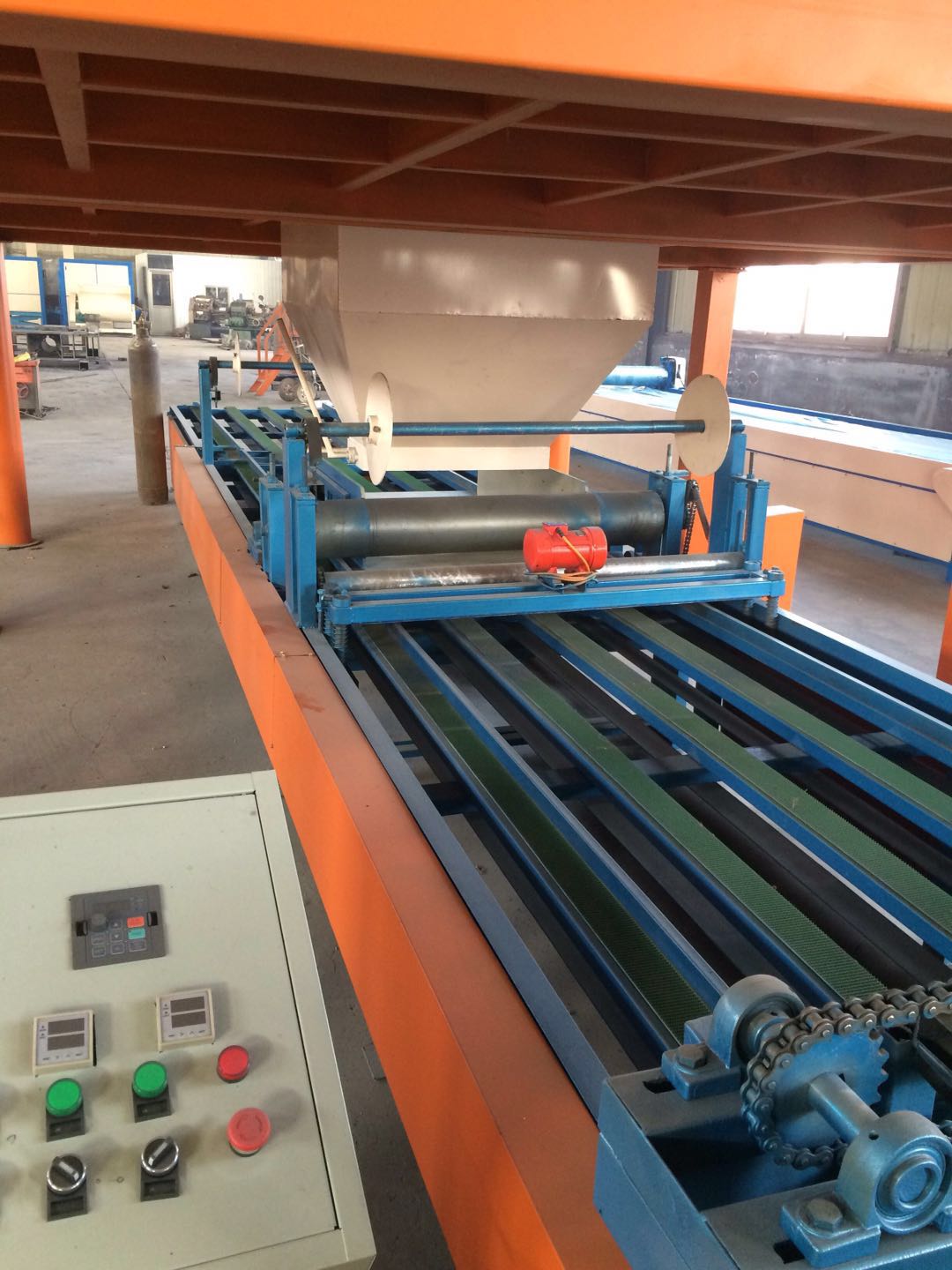 廠家供應(yīng) 玻鎂制板機(jī) 菱鎂板防火板設(shè)備有保障