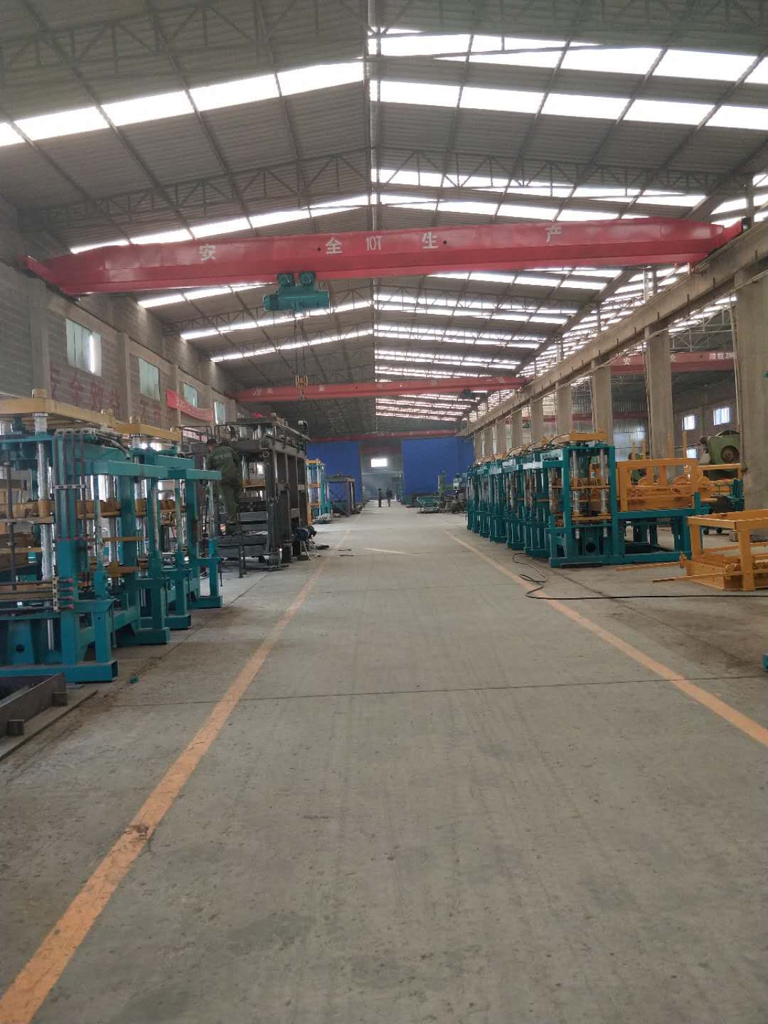 供應(yīng)保溫砌塊設(shè)備全自動(dòng)砌塊成型機(jī)