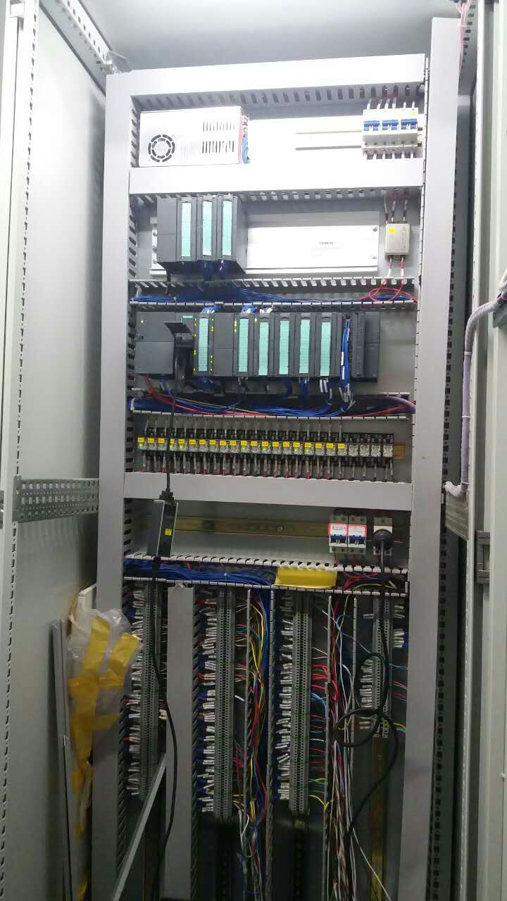 Plc控制柜生產(chǎn)廠家霍尼爾