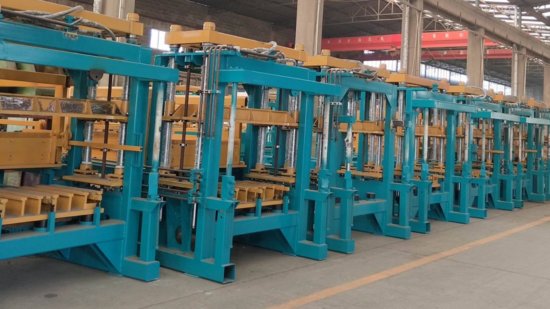 供應(yīng)保溫砌塊設(shè)備全自動(dòng)砌塊成型機(jī)