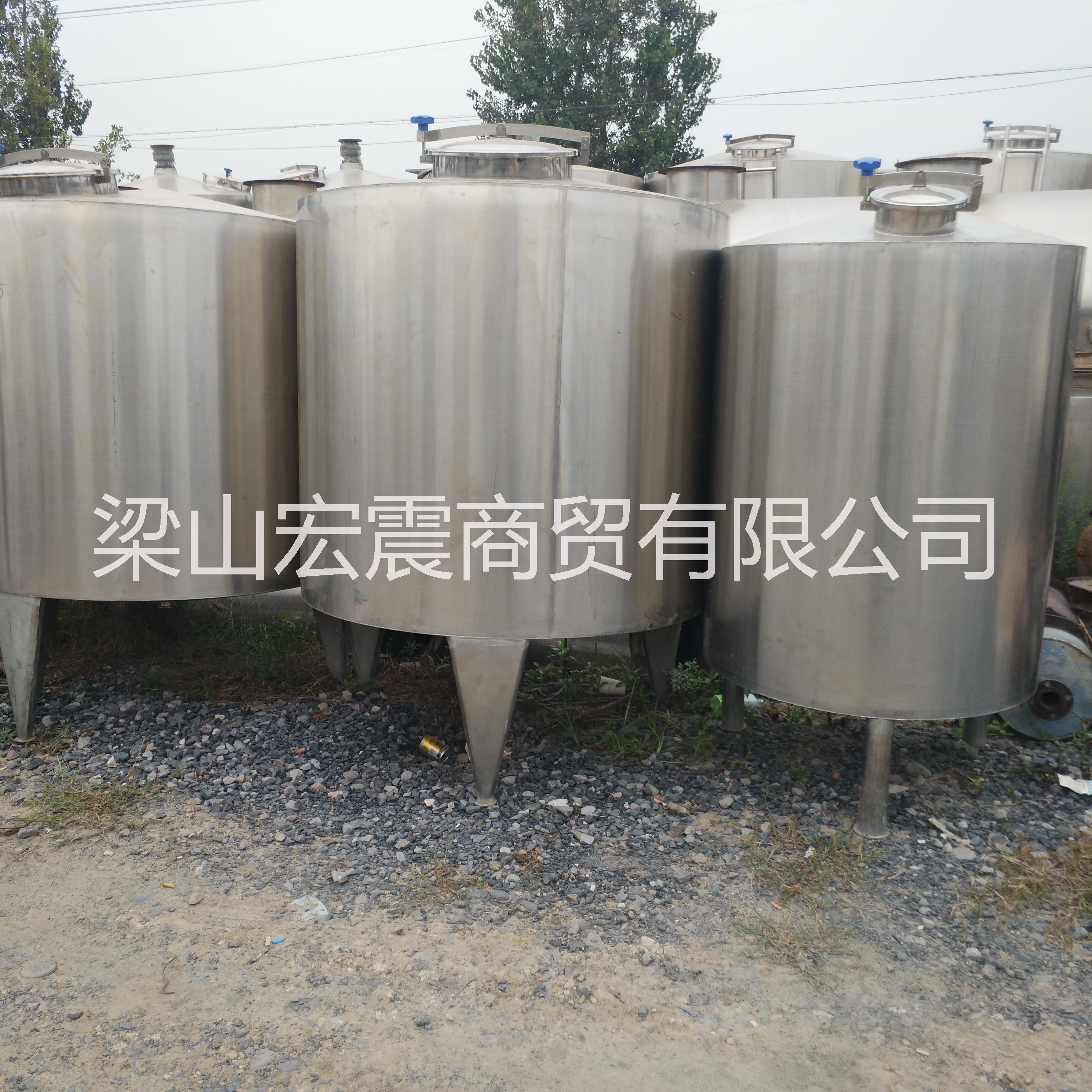 不銹鋼儲罐九成新