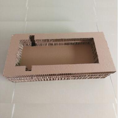 實(shí)惠深圳坪山牛卡蜂窩紙板報(bào)價(jià)?？ǚ涓C紙板廠家批發(fā)優(yōu)質(zhì)?？ǚ涓C紙板哪里有？牛卡蜂窩紙板廠家哪家好？大鵬?？ǚ涓C紙板廠家電話