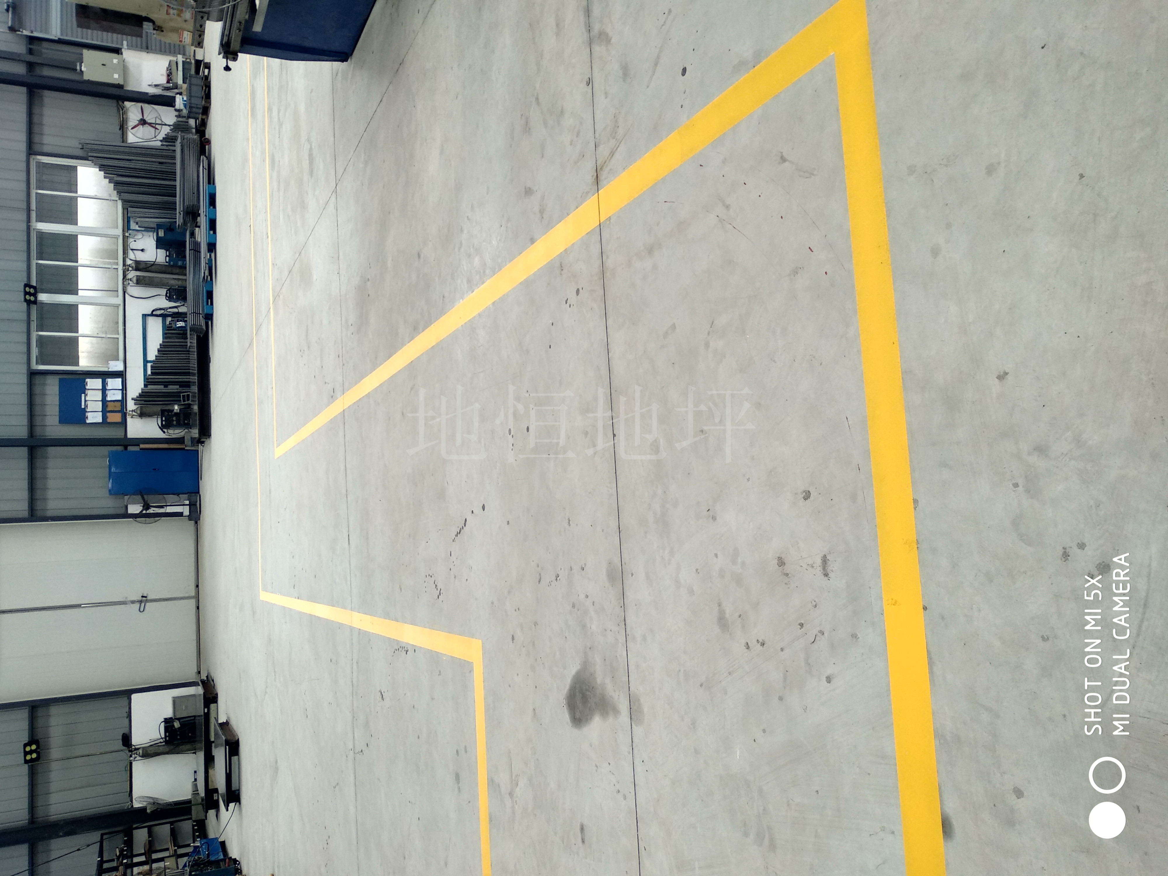 供應(yīng)黃色道路標(biāo)線漆 黃色道路標(biāo)線施工 黃色道路標(biāo)線牌子 黃色道路標(biāo)線批發(fā)