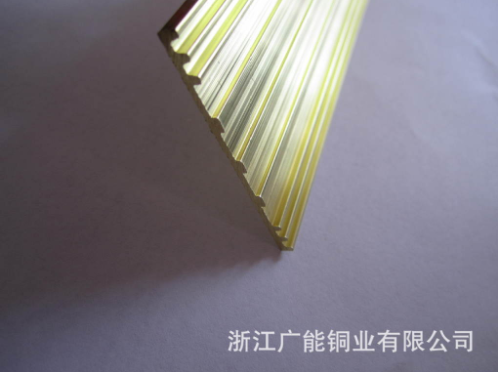 供應(yīng)樓梯防滑銅條 直銷樓梯防滑銅條 樓梯防滑銅條廠家 銅裝飾條 樓梯防滑銅條供應(yīng)商