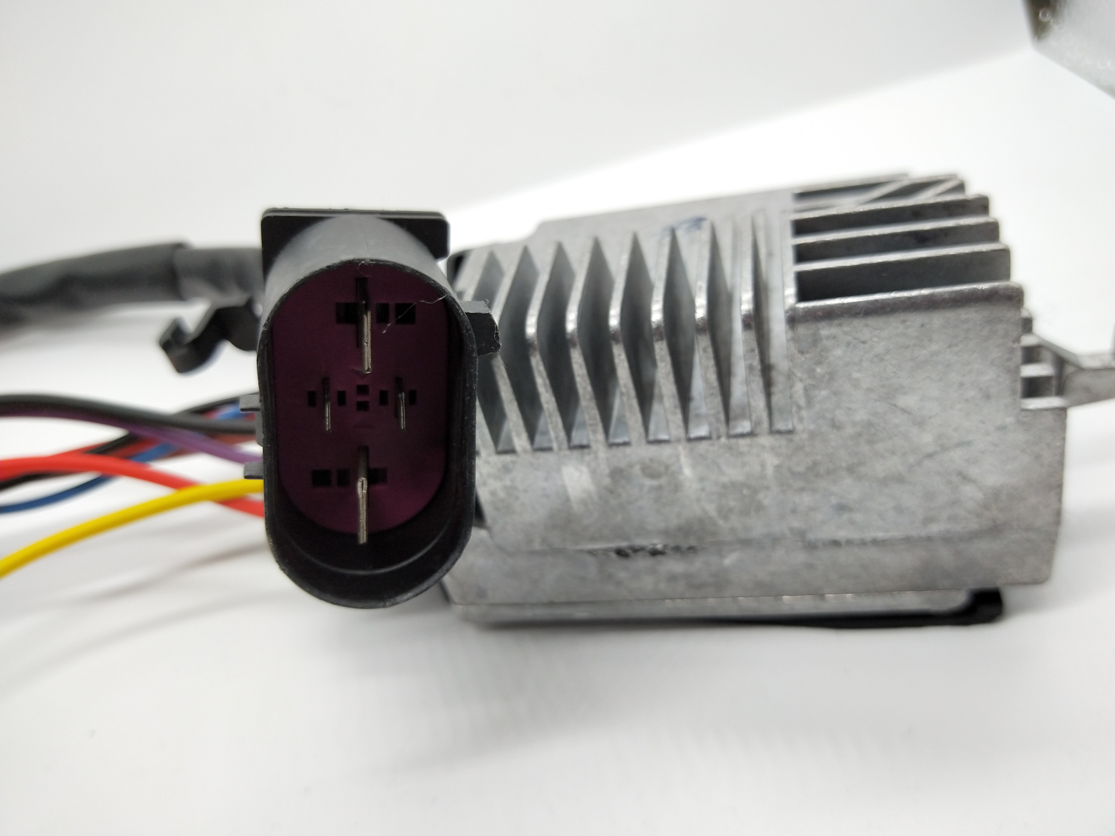 廠家直銷,調(diào)節(jié)器調(diào)速模塊4F0959501G, 大眾奧迪A6電子扇風(fēng)扇控制器