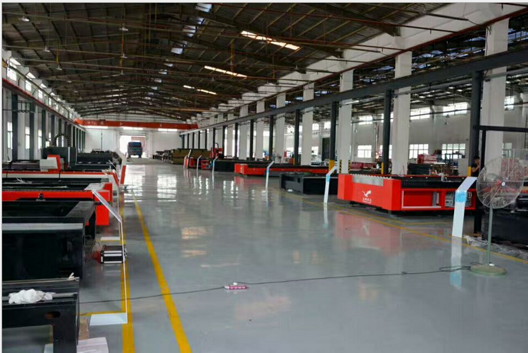 光管板一體光纖激光切割機(jī) 一體切割機(jī)供應(yīng)商 廣州切割機(jī)價(jià)格 廣州金屬激光切割機(jī)批發(fā) 一體切割機(jī)生產(chǎn)家 切割機(jī)市場(chǎng)