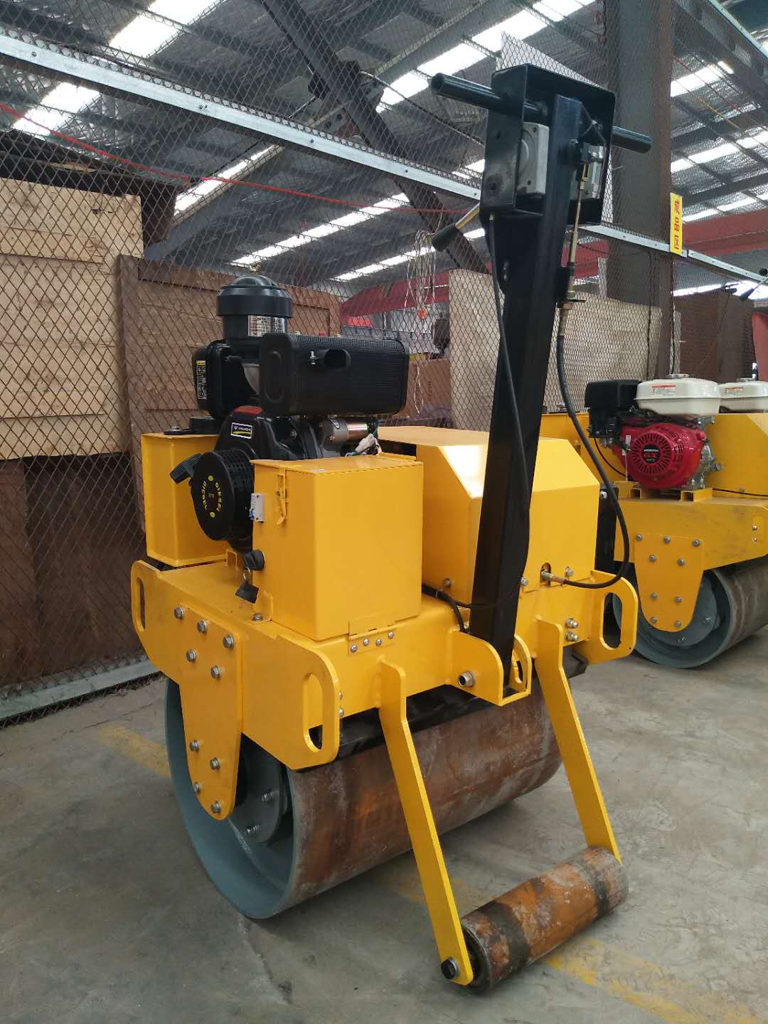 手扶壓路機(jī)小型雙鋼輪振動(dòng)壓路機(jī)  山東普華小型雙鋼輪振動(dòng)壓路機(jī) 山西小型雙鋼輪振動(dòng)壓路機(jī)
