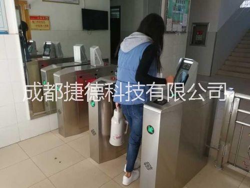 納溪JD動(dòng)態(tài)人臉識(shí)別一體機(jī)可用于小區(qū)面部識(shí)別門禁 學(xué)生掃臉出入校園