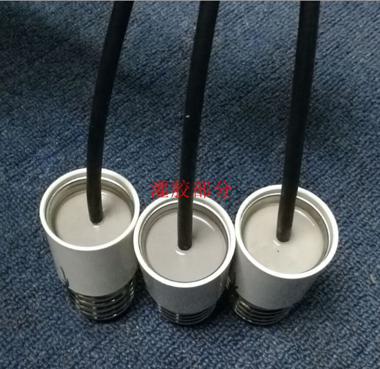 東莞點(diǎn)膠加工 燈具燈頭灌膠加工