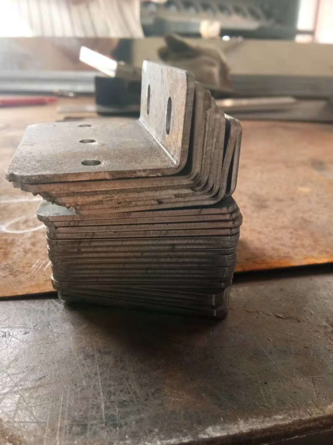 福永鍍鋅角鐵 批發(fā) 零售 加工 福永鋼板沖孔折 批發(fā) 零售 加工