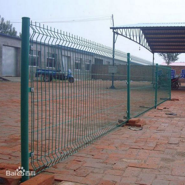 長春雙邊絲護欄、隔離柵、公路護欄、鐵路護欄、市政防護網(wǎng) 長春雙邊絲護欄、隔離柵，