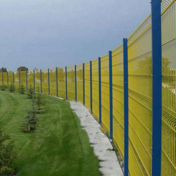 長春雙邊絲護欄、隔離柵、公路護欄、鐵路護欄、市政防護網(wǎng) 長春雙邊絲護欄、隔離柵，