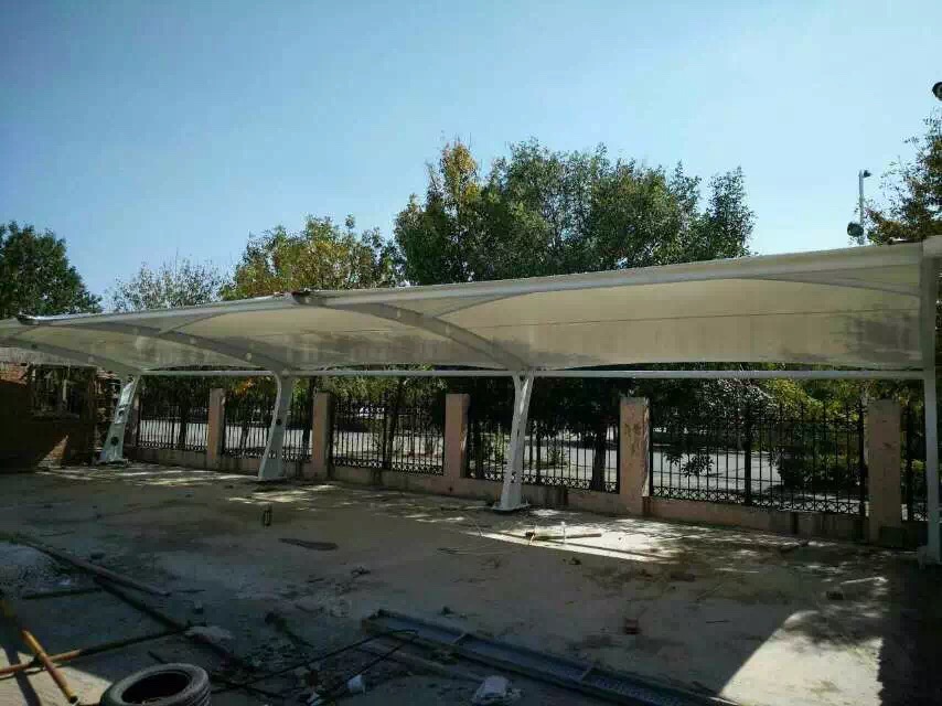 山東膜結(jié)構(gòu)汽車車棚  東營膜結(jié)構(gòu)汽車車棚嗎  淄博膜結(jié)構(gòu)汽車車棚