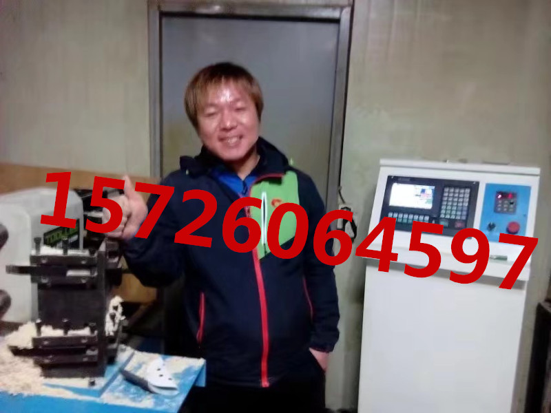 三軸數(shù)控木工車(chē)床價(jià)格三軸木工數(shù)控車(chē)床廠家報(bào)價(jià)