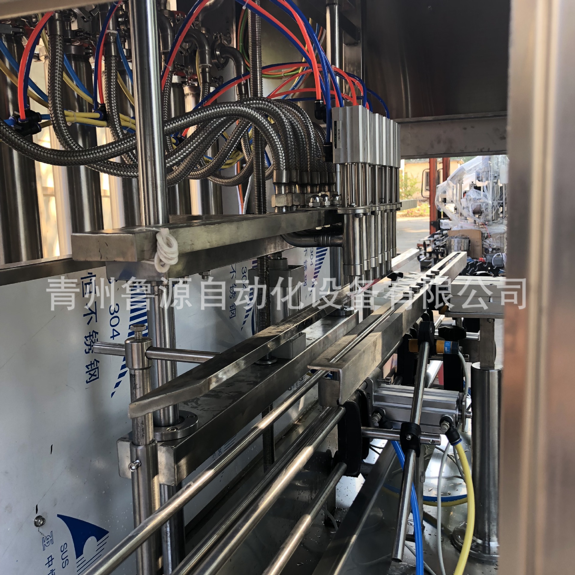 青州生產(chǎn)食用油灌裝機廠家