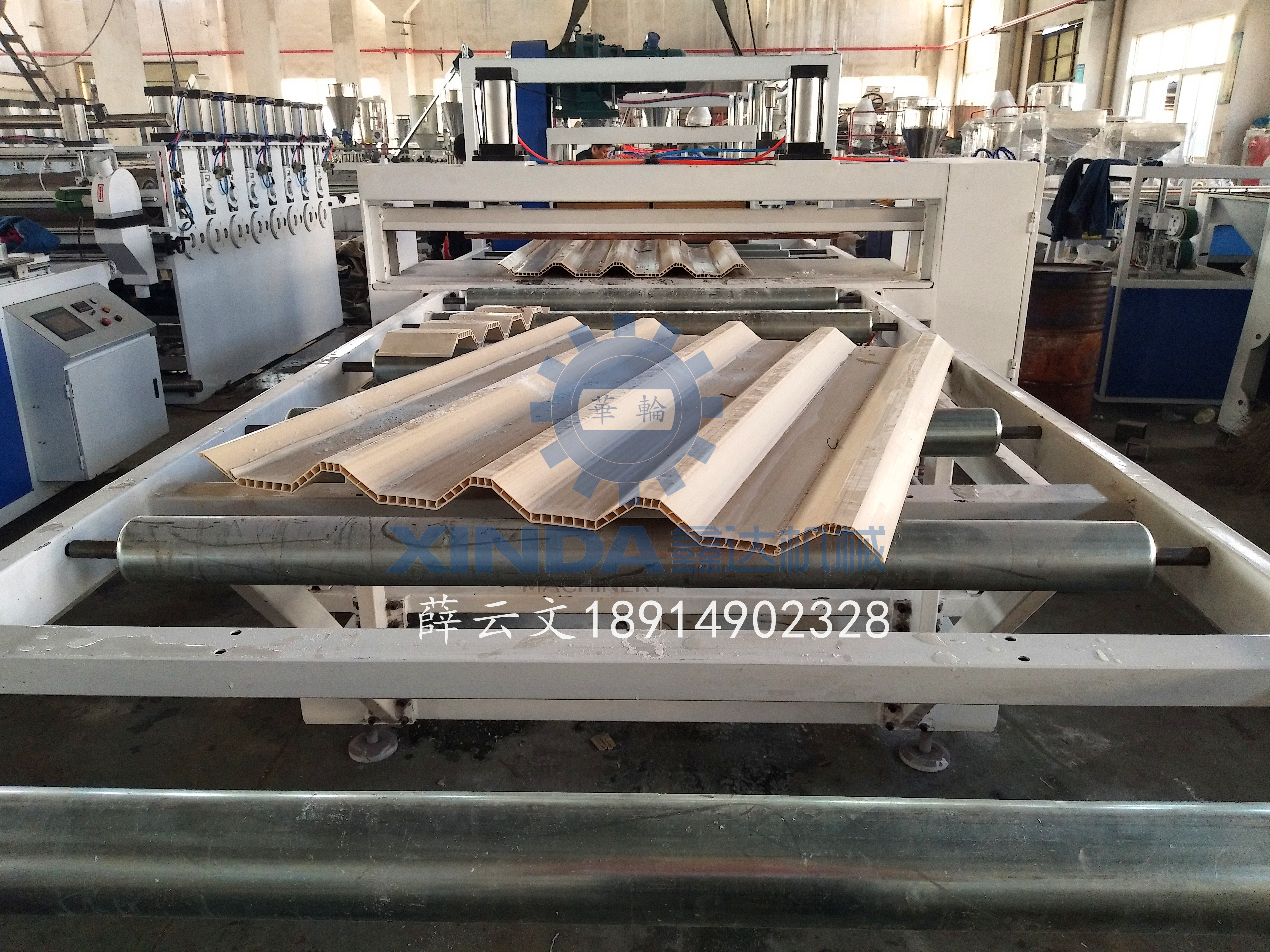 張家港 鑫達(dá) PVC中空波浪瓦生產(chǎn)設(shè)備