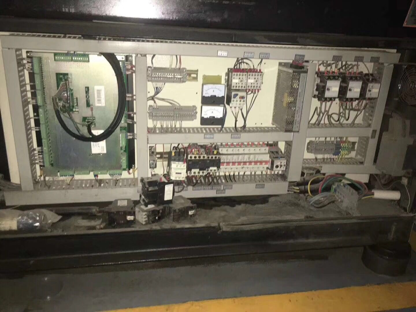 廣西工廠11臺震雄注塑機(jī)JM138-Ai02變量泵電子尺版無塵車間機(jī)臺保養(yǎng)好及輔件設(shè)一批價(jià)格便宜出售