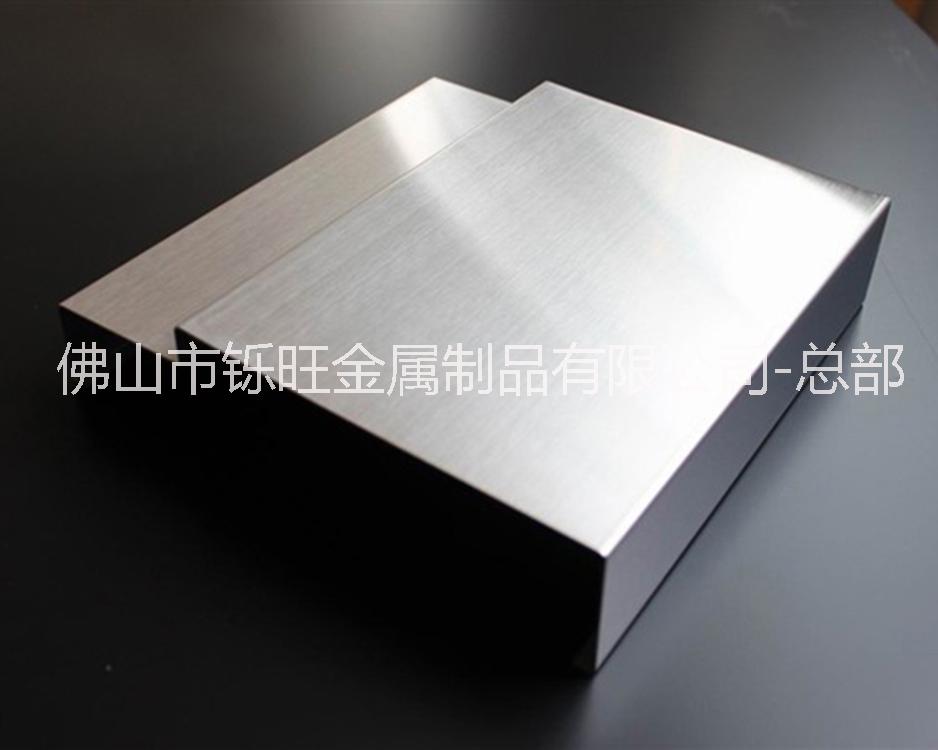 定制不銹鋼踢腳線(xiàn)/玫瑰金異形酒店背景墻不銹鋼裝飾線(xiàn)條/ 佛山天花吊頂線(xiàn)條廠家