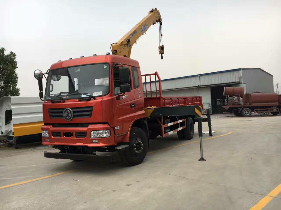 東風(fēng)單橋藍牌隨車吊生產(chǎn)廠家報價?  5噸隨車吊帶自卸多少錢
