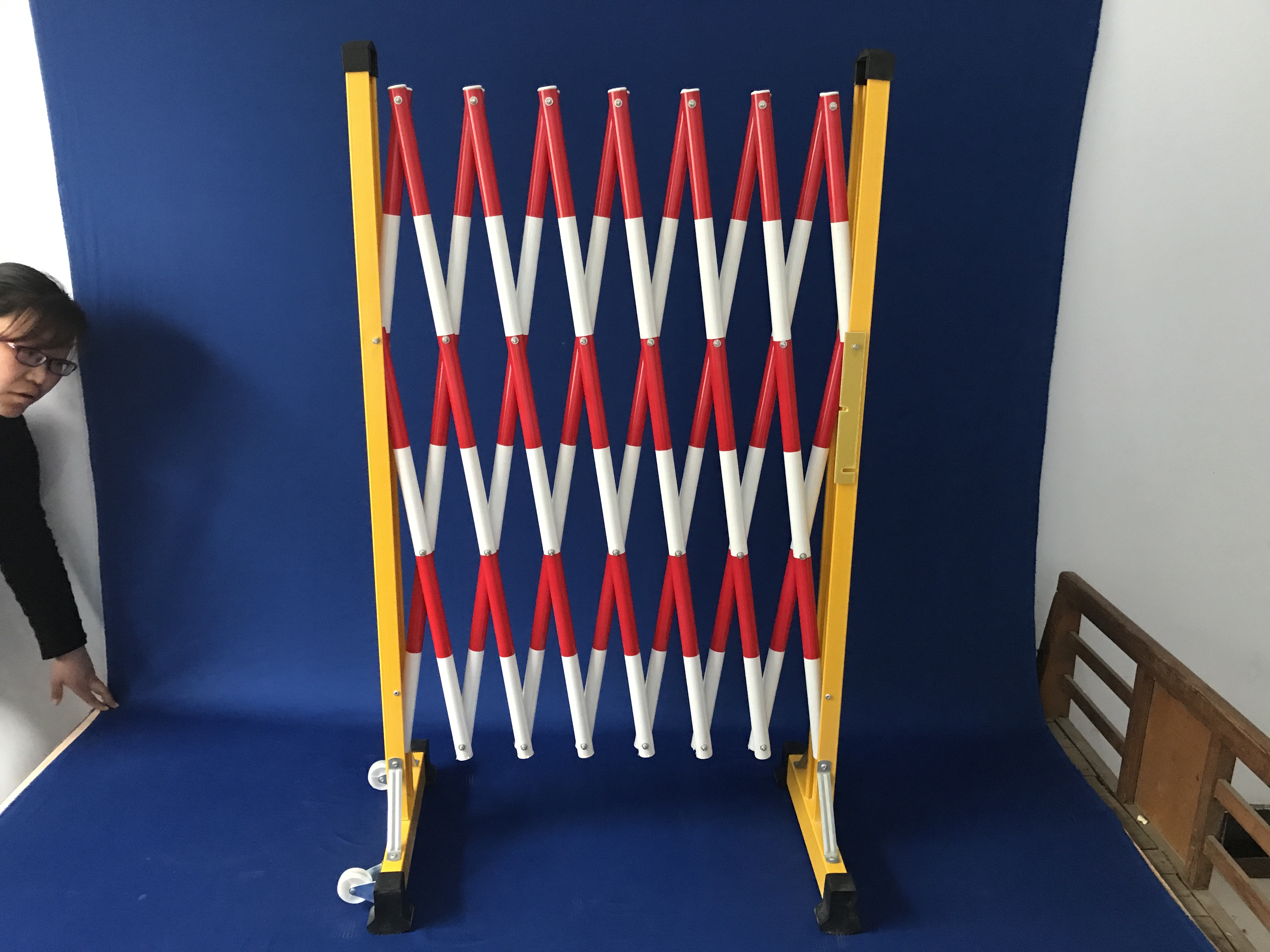 了解管式絕緣伸縮圍欄是什么