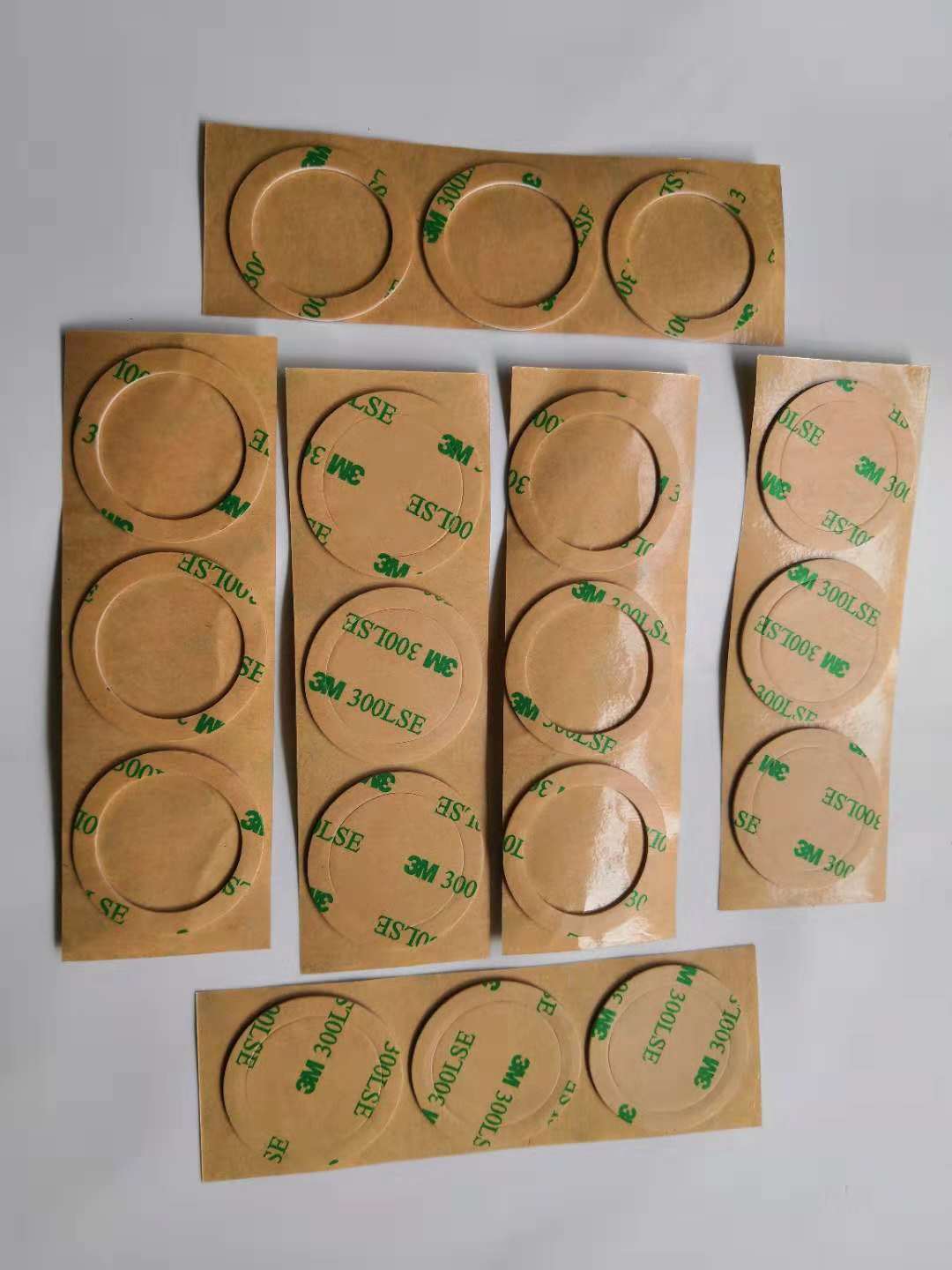 汽車外飾件3M膠貼車用強(qiáng)力硅膠橡膠貼