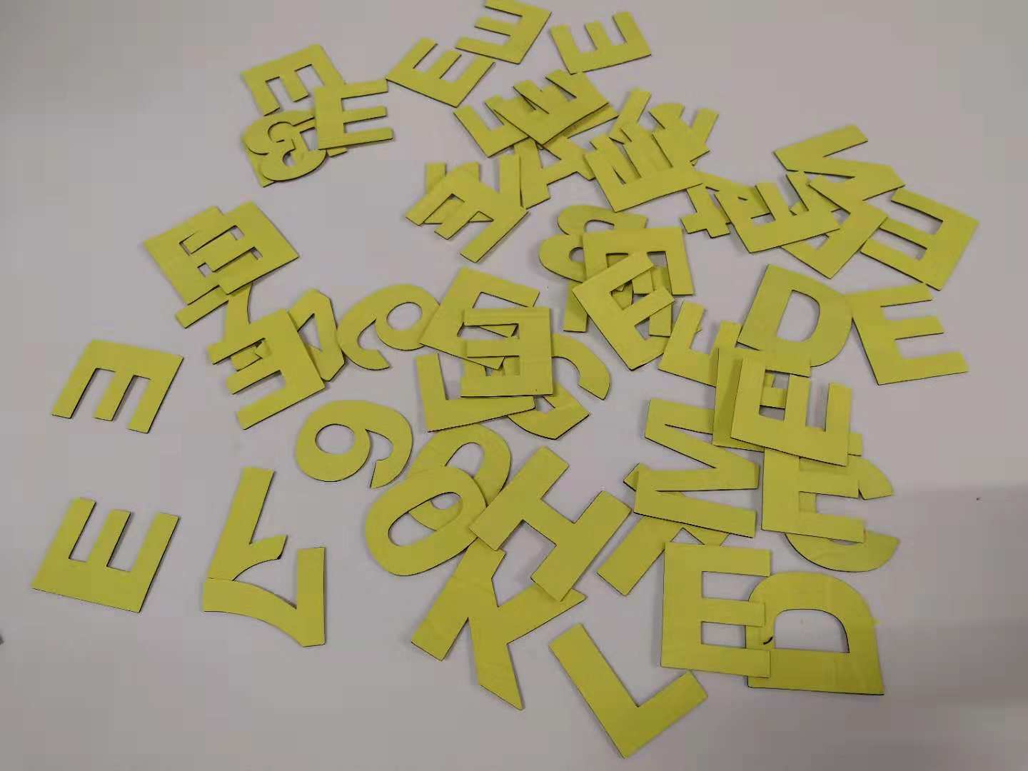 東莞直銷高科技數(shù)碼產(chǎn)品*防水泡棉膠貼廠家