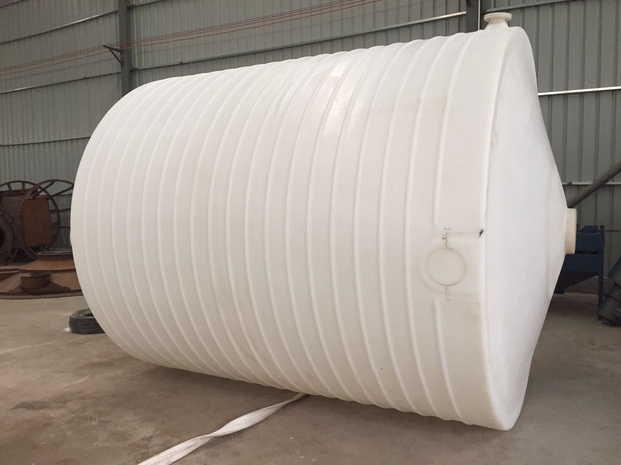 婁底廠家直銷5噸占地面積小 錐底儲(chǔ)水箱