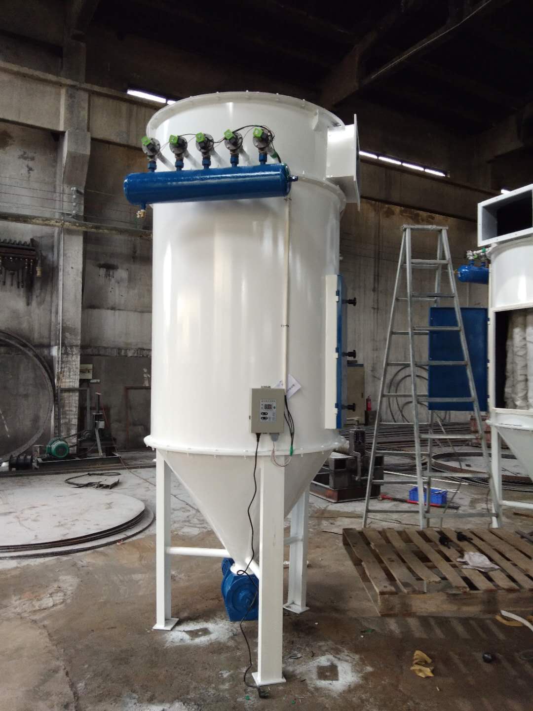 江蘇常州脈沖布筒式除塵器廠家批發(fā)供應(yīng)(T)BLM-I系列脈沖布筒式除塵器小型脈沖除塵器