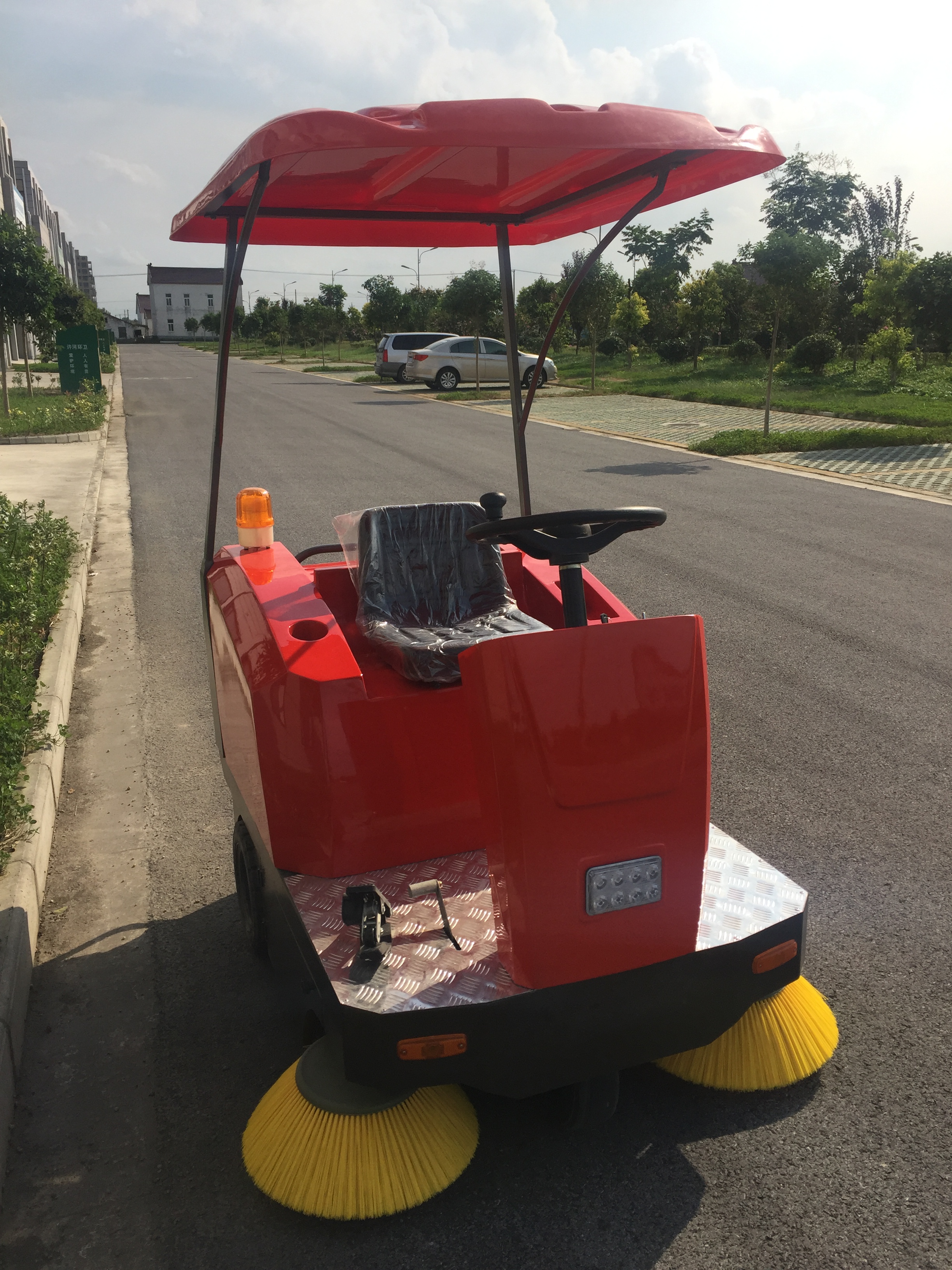 北京掃地車  掃地機(jī)廠家批發(fā) 北京掃地機(jī)價(jià)格