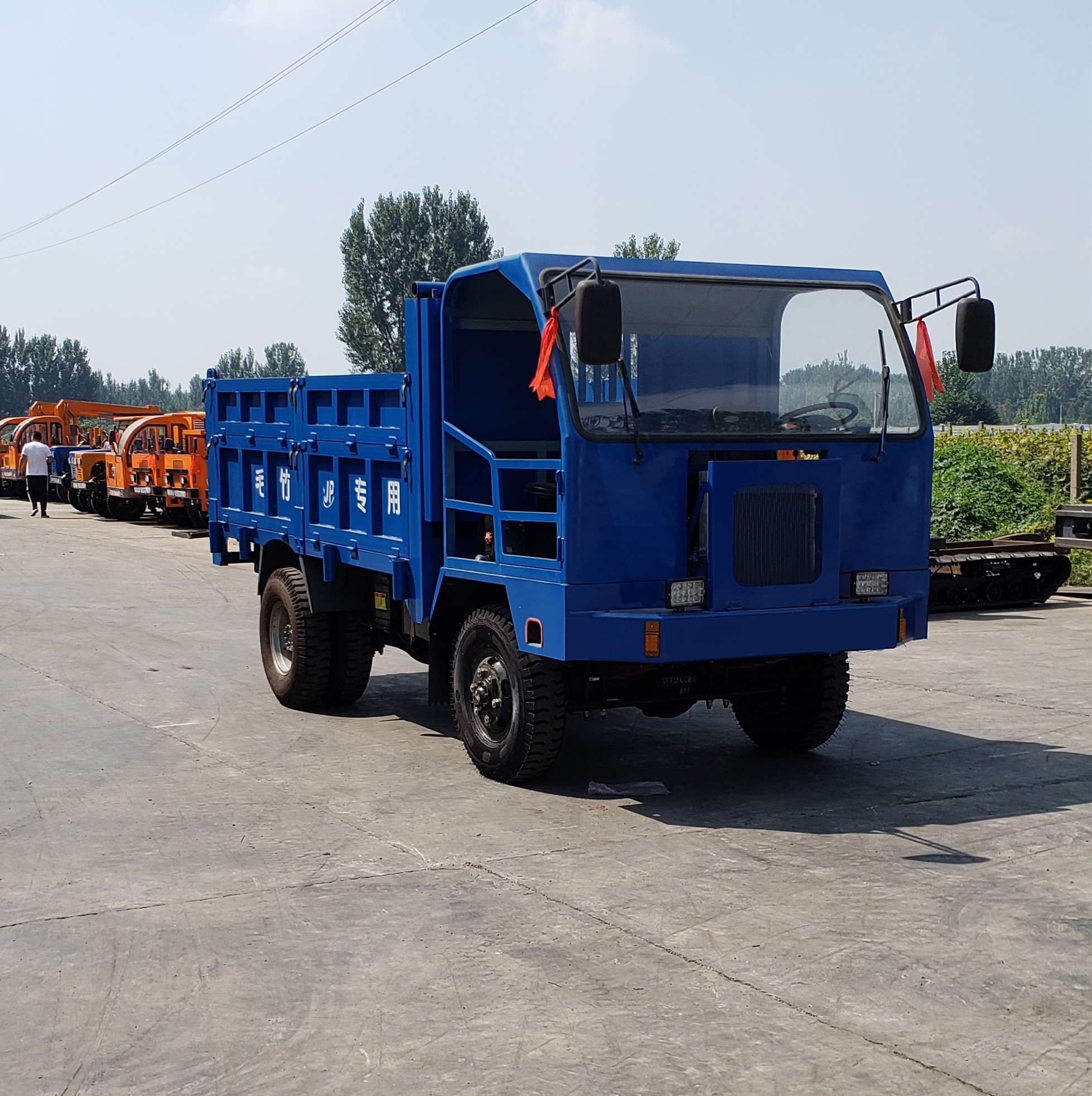 四驅(qū)毛竹運(yùn)輸車(chē)，爬山王四驅(qū)農(nóng)用自卸車(chē).林業(yè)拉樹(shù)爬坡四驅(qū)車(chē)