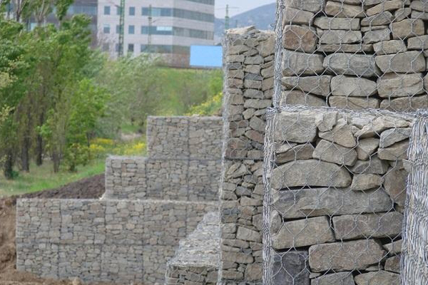 供應湖南高爾凡石籠網(wǎng)價格，湖南長沙高爾凡絲石籠網(wǎng)，湖南鎂鋁合金絲石籠網(wǎng)