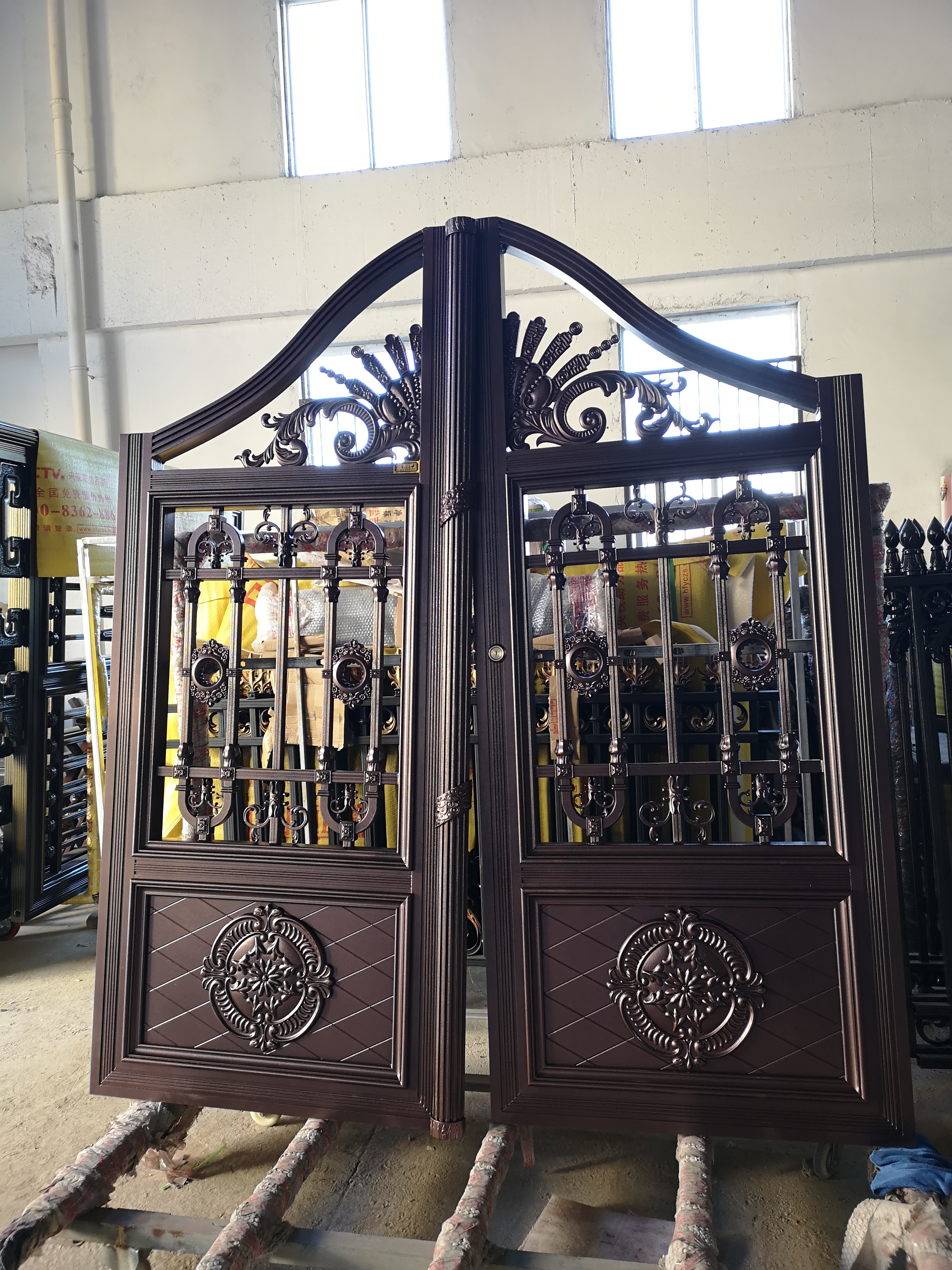 益創(chuàng)鋁藝別墅門 大門