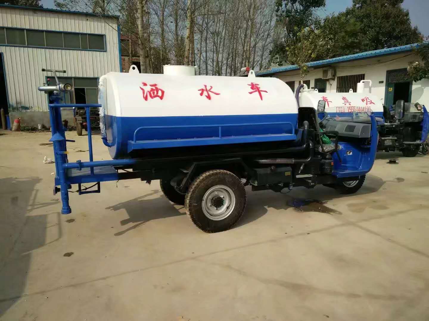 灑水車廠家直銷熱銷農(nóng)用三輪灑水車小區(qū)物業(yè)道路清洗綠化