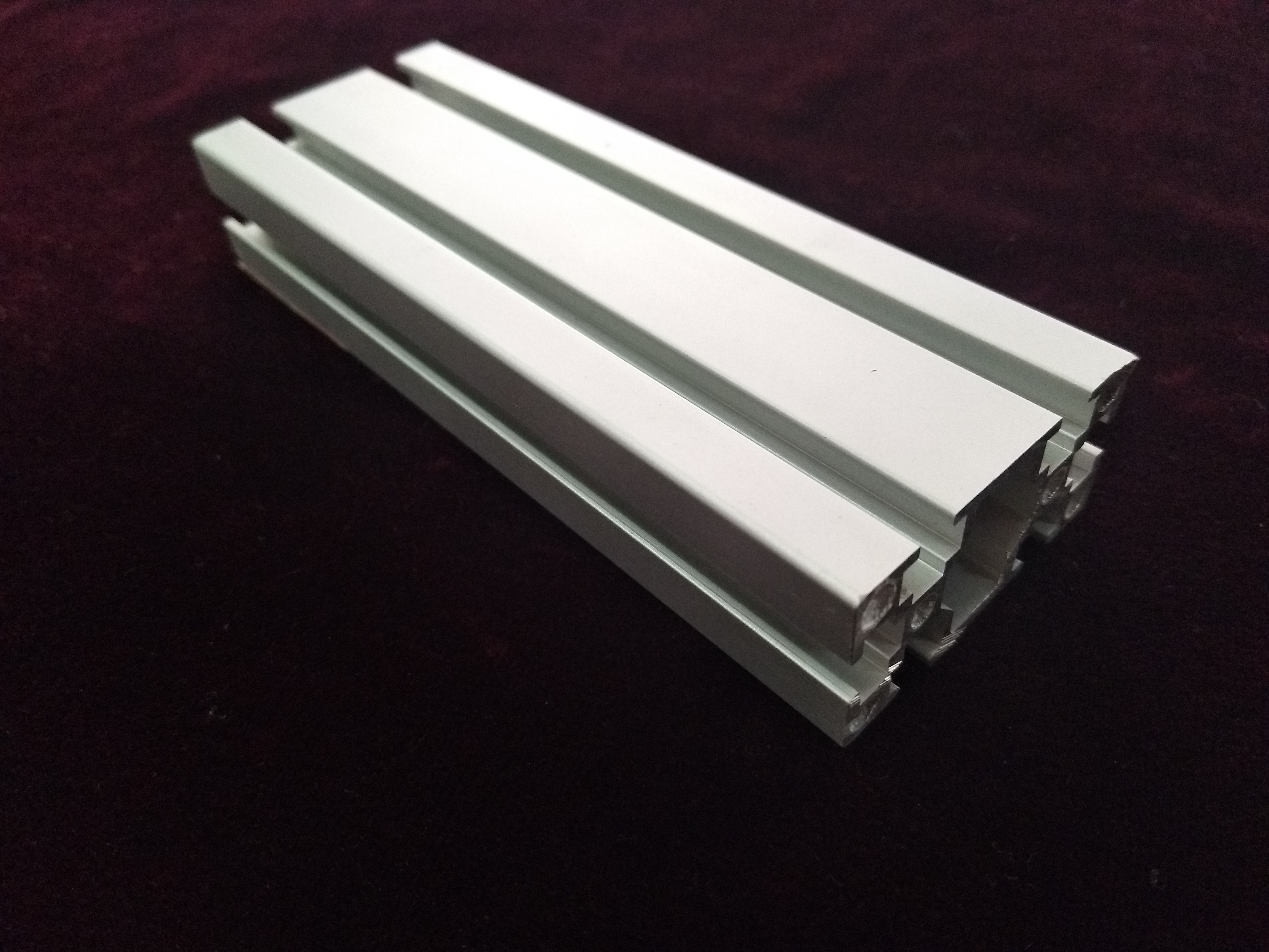 鋁型材工業(yè)框架流水線型材