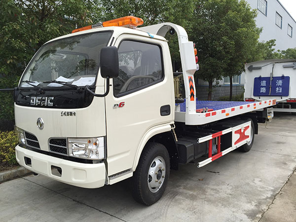 多利卡清障車 藍牌一拖二清障車廠家價格