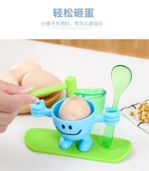 新品兒童打蛋器卡通雞蛋輔助杯塑料杯帶勺子錘子讓寶寶愛吃雞蛋